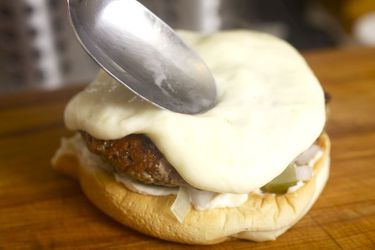 20110608-steamed-cheese-burger-primary.jpg