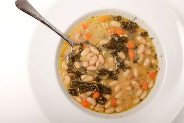 tuscan-white-bean-soup-kenji