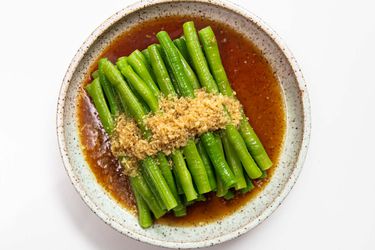 20191022-fuchsia-dunlop-sichuan-cooking-shoot-vicky-wasik-green-beans