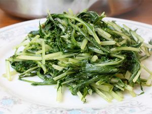 A plate of sauteed mizuna.
